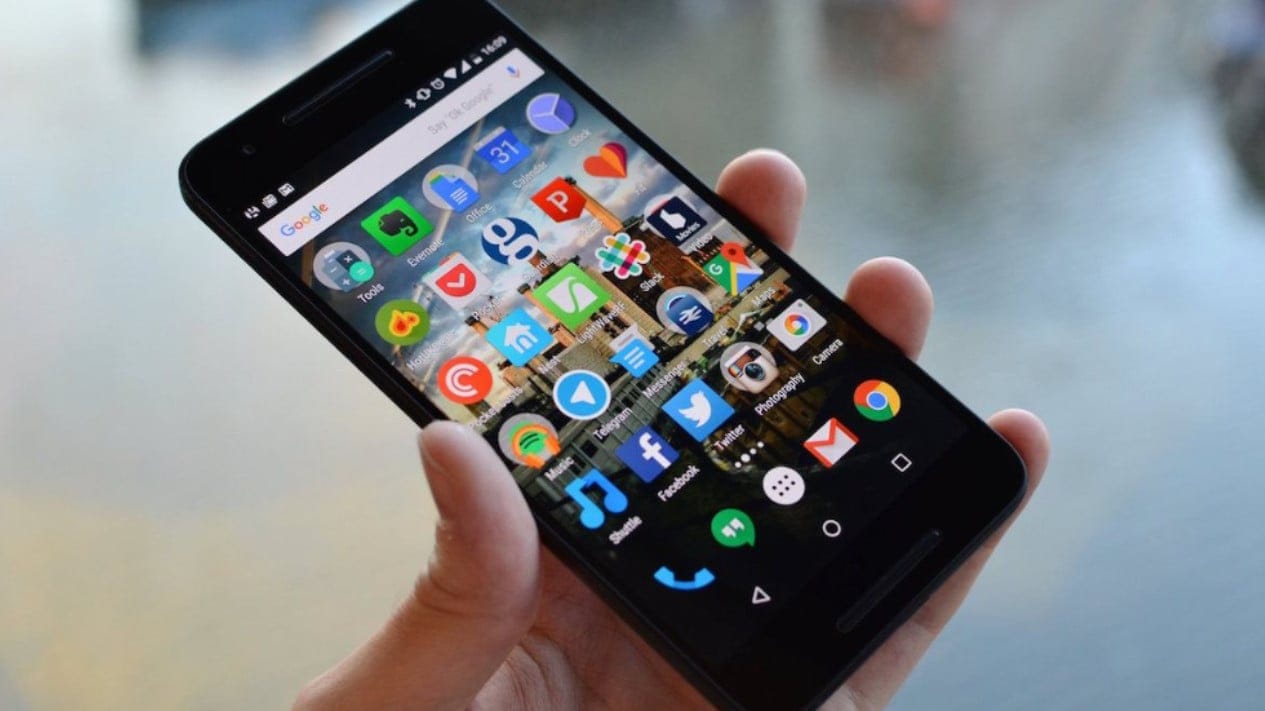 Ilustrasi deretan aplikasi bawaan Android yang membuat memori penuh